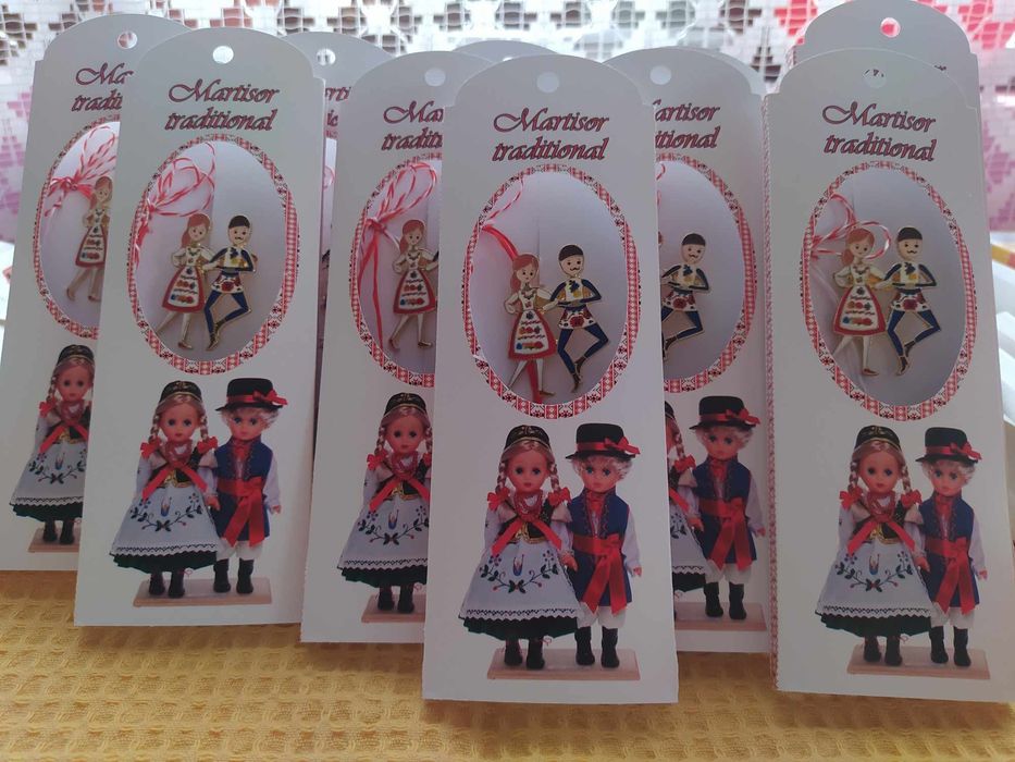 Martisoare,bratarari,pixuri,breloguri si suzete personalizate