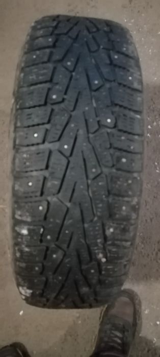 Шины зимние в хорошем состоянии