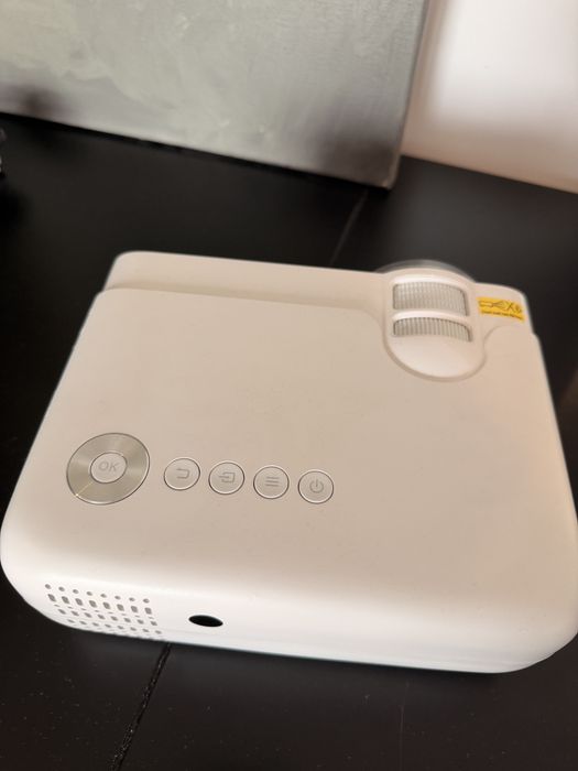 Videoproiector Vankyo Leisure 430W, WIFI 4000 Lumeni, HDMI, LED, SD, AV, VGA, USB