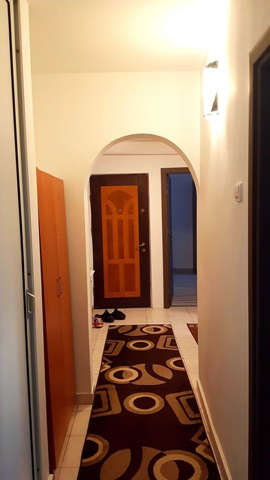 PF Inchiriez Camera intr-un Apartament - doar la o FATA