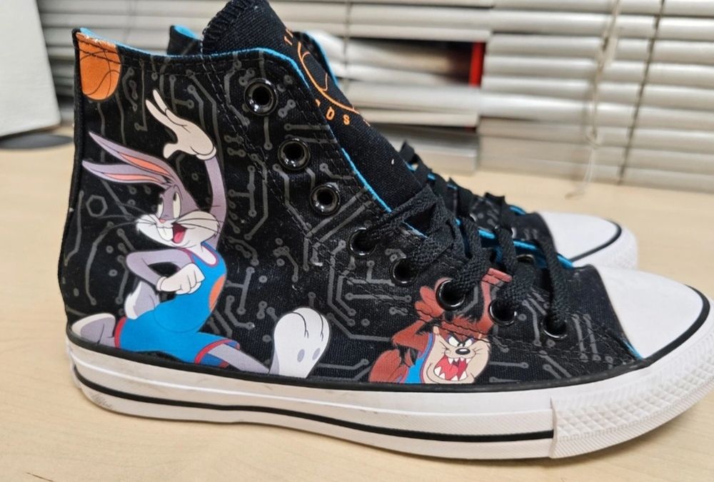 Converse All Star Looney Tunes mărimea 40