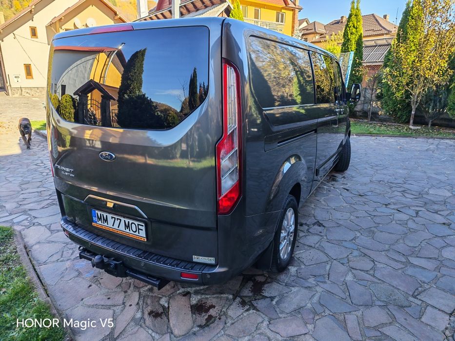 Ford Transit Custom Limited 2020 – 5 Locuri / Echipat Benă cu Sertare aluminiu