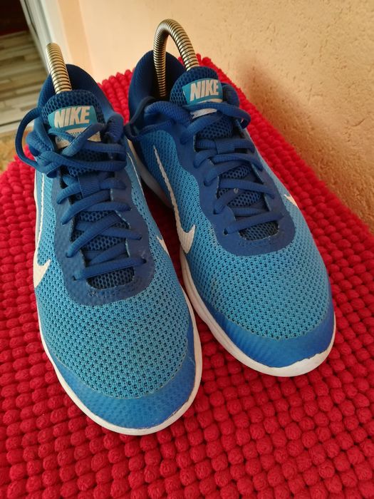 Adidași Nike nr 37,5 dama