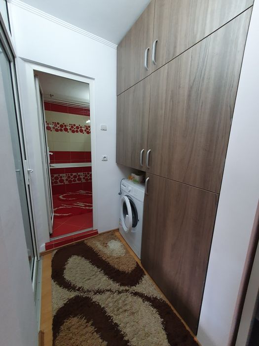 Apartament cu 2 camere de închiriat