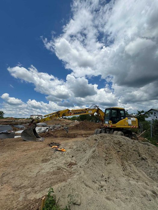 Excavator Roti Komatsu PW 160 7E0 16 Tone