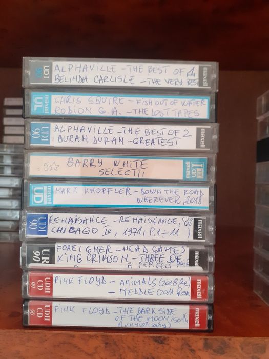 Lot 9 bucati casete audio Maxell UR, UD inregistrate rock pop