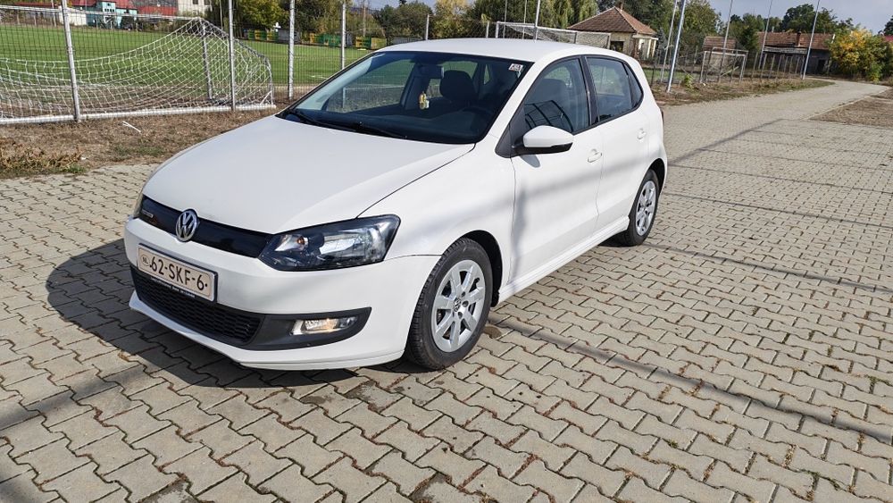 VOLKSWAGEN Polo 2011 — imagine 2