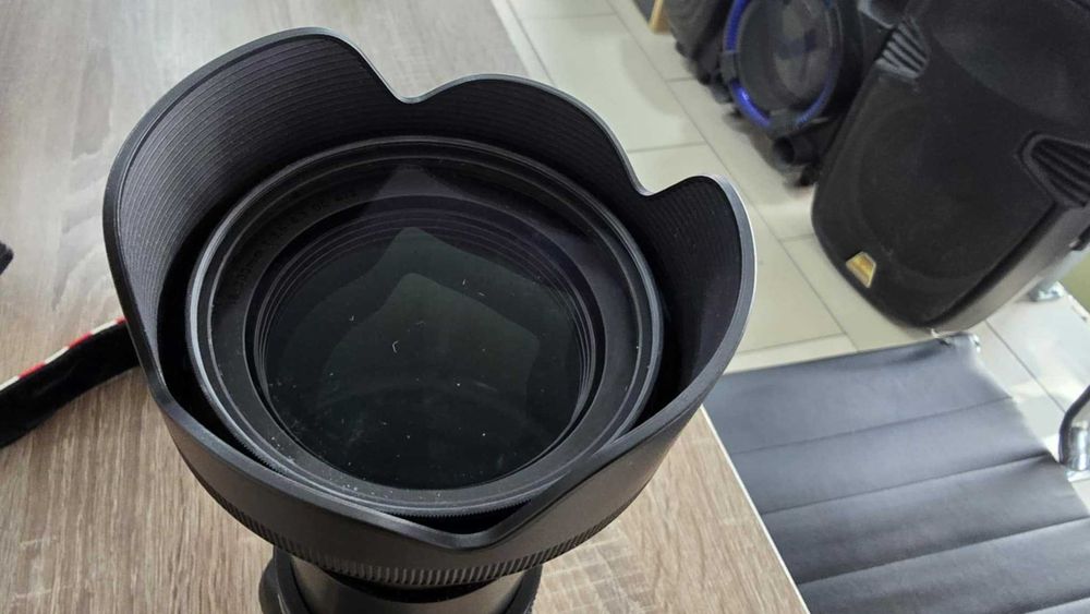 фотоапарат Nikon D5100 + обектив Sigma 18-300mm f/3.5-6.3 DC OS