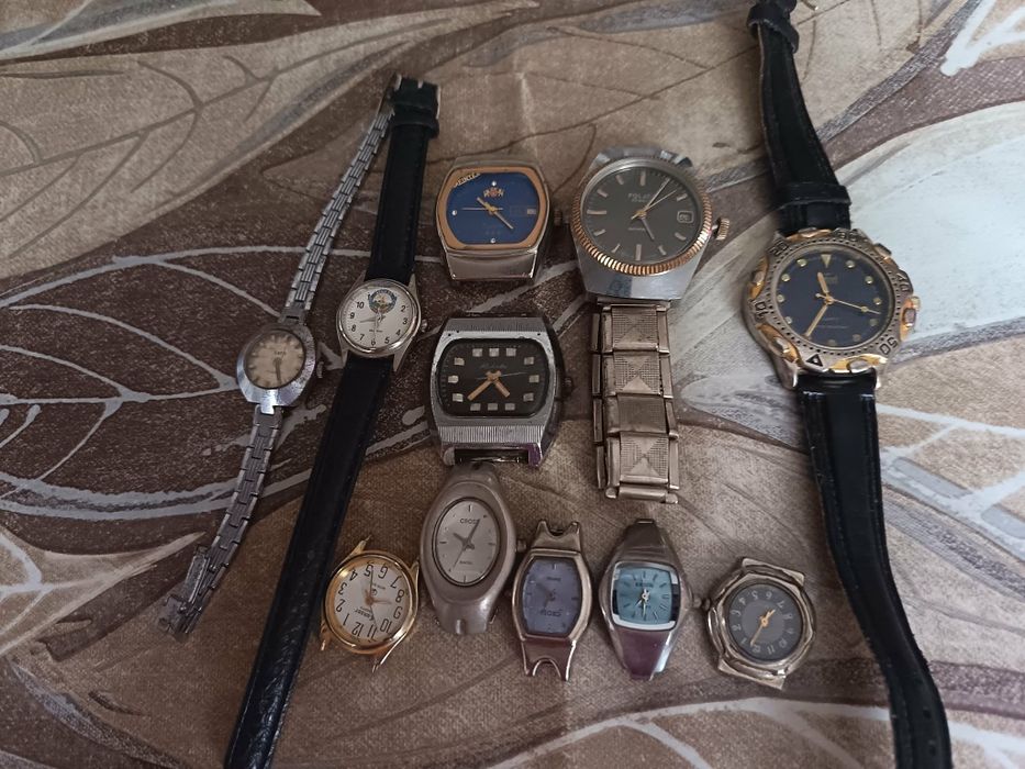 Стари механични будилници и часовници