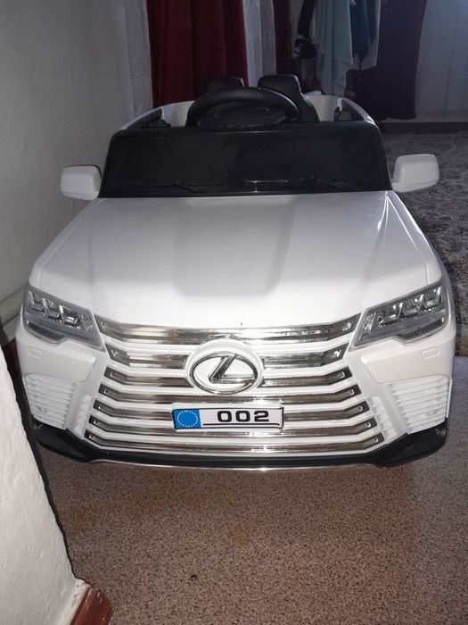 Продам детскую машину