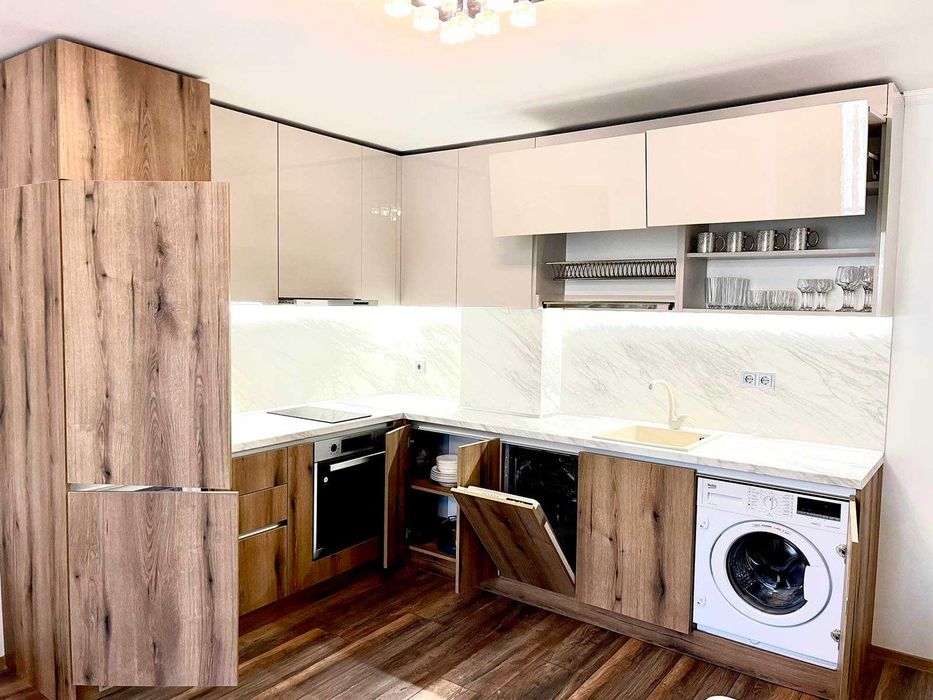 Дава се под наем Двустаен апартамент в Бургас, Лазур - 68 кв.м за 1150 € - Снимка #2