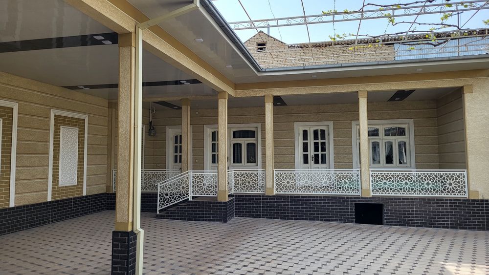 Фаргона шахрида Ховли-уй сотилади. 8-сотихли.