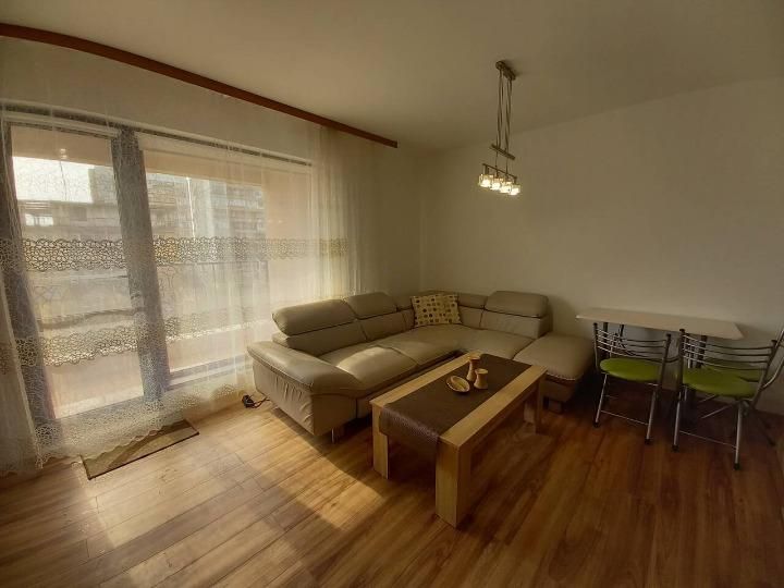 Дава се под наем Двустаен апартамент в Пловдив, Кършияка - 65 кв.м за 434 € - Снимка #2