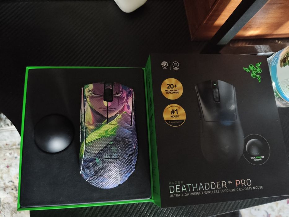 Продам мышь razer deathadder v4 pro новая