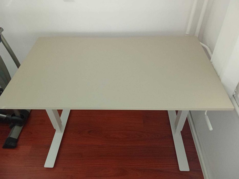 Повдигащо бюро Standing desk IKEA 120х70