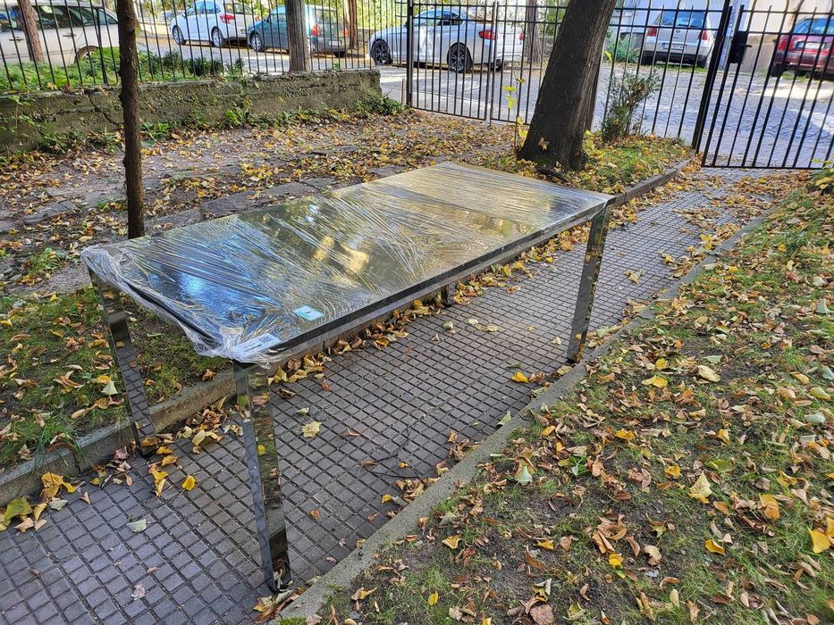 Офис бюро цвят венге и бял