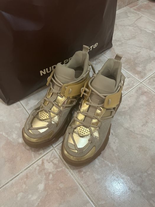 Сникърси Pinko