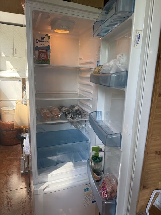 Продам холодильник веко