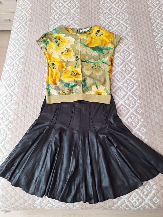 Продам блузку женскую