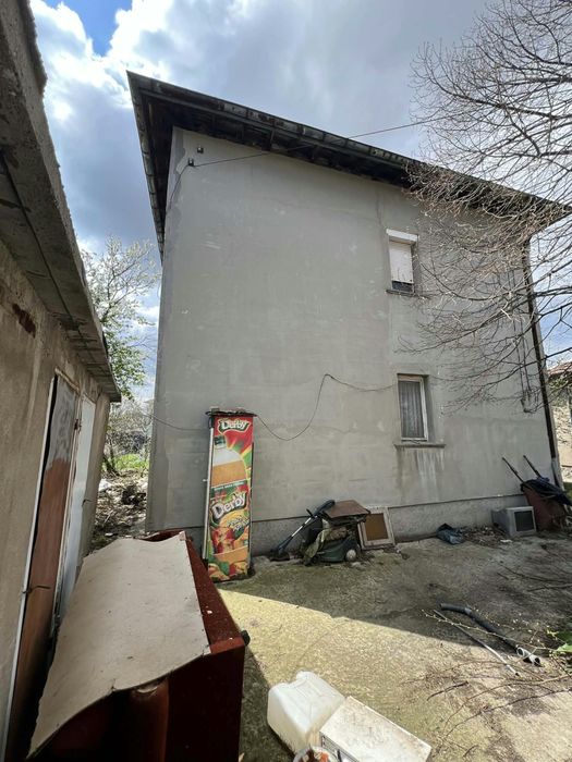 Продава се Къща в Перник, Църква - 270 кв.м за 1067 €/кв.м - Снимка #2