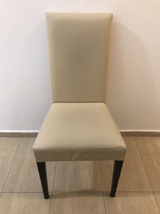 Продавам трапезни столове