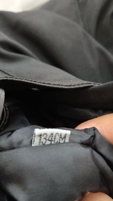 Продам комбинезон для девочки