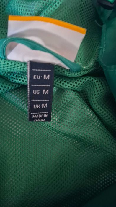 Оригинална ветровка на Ellesse