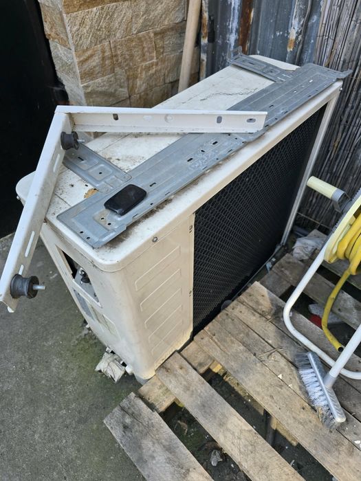 Midea климатик работещ