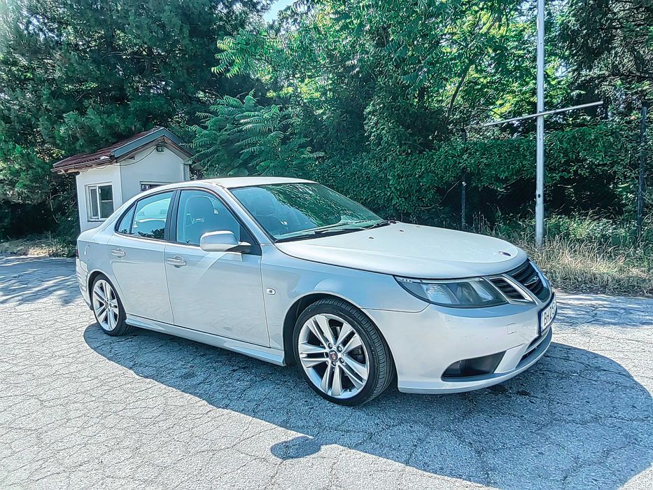 Автомобил Saab 9-3 Vector