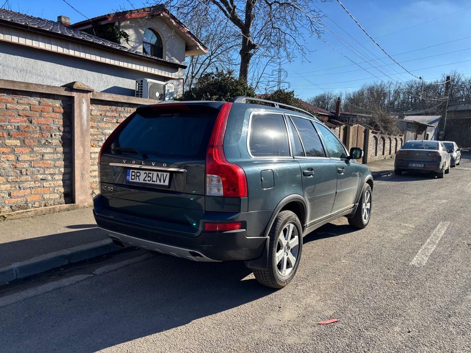 Volvo XC90 2009 – SUV Spațios și Confortabil