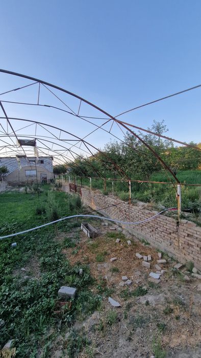 3 sotix (taxminan 300-333 m²) yer uchun issigxona yoylari
Sifatli meta
