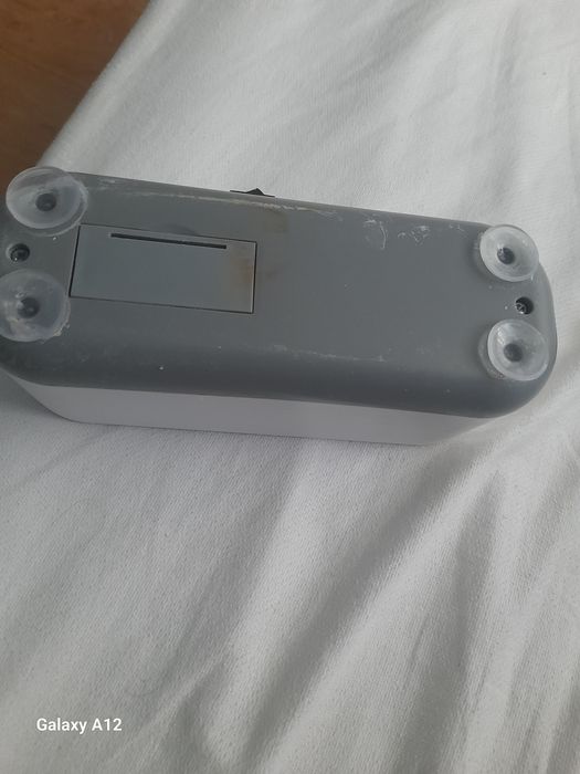 aparat de curățare cu ultrasuneteunete de dimensiuni mici (portabil/mini cuvă ultrasonică), alimentat de obicei cu baterii 35 lei