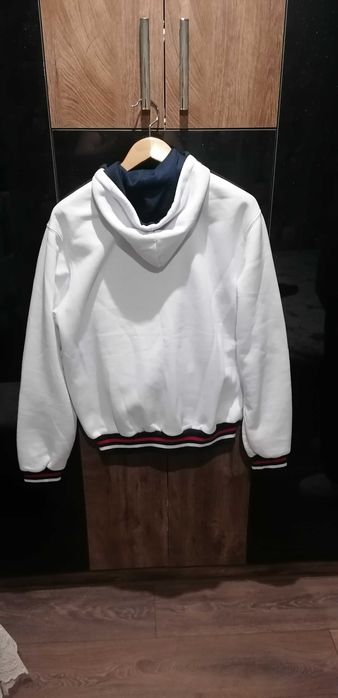 Продавам мъжки ватиран екип