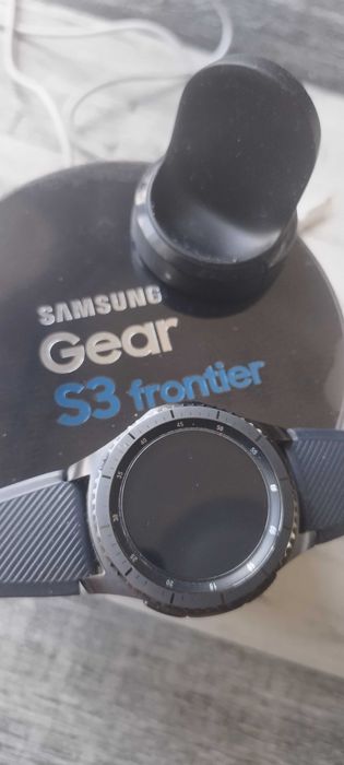 Смарт часовник Samsung Gear S3 Frontier ! Изключително запазен ! Пълен комплект !