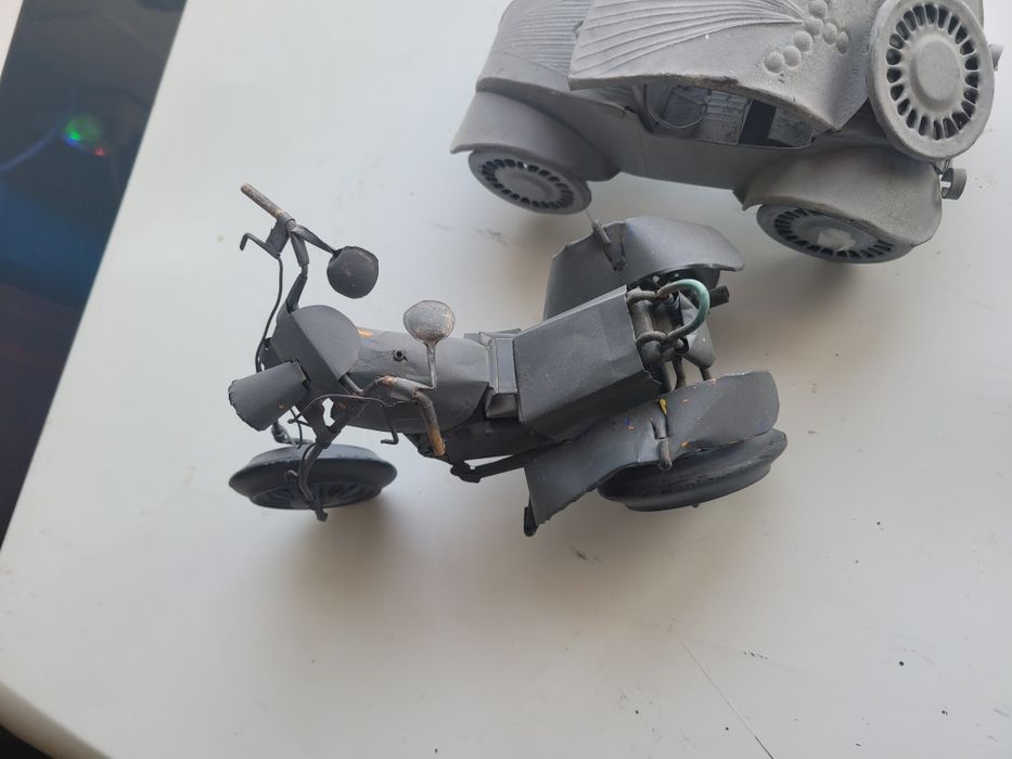 Modele masina si motocicleta aeromodelism