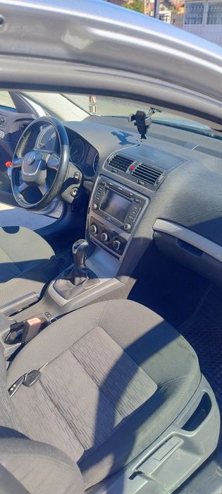Vând Skoda Octavia 2 FL