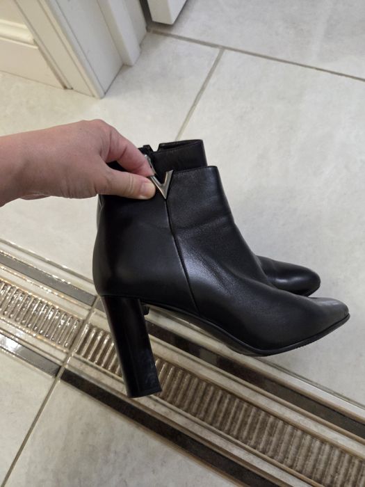 Кожаные осенние ботинки в отличном состоянии