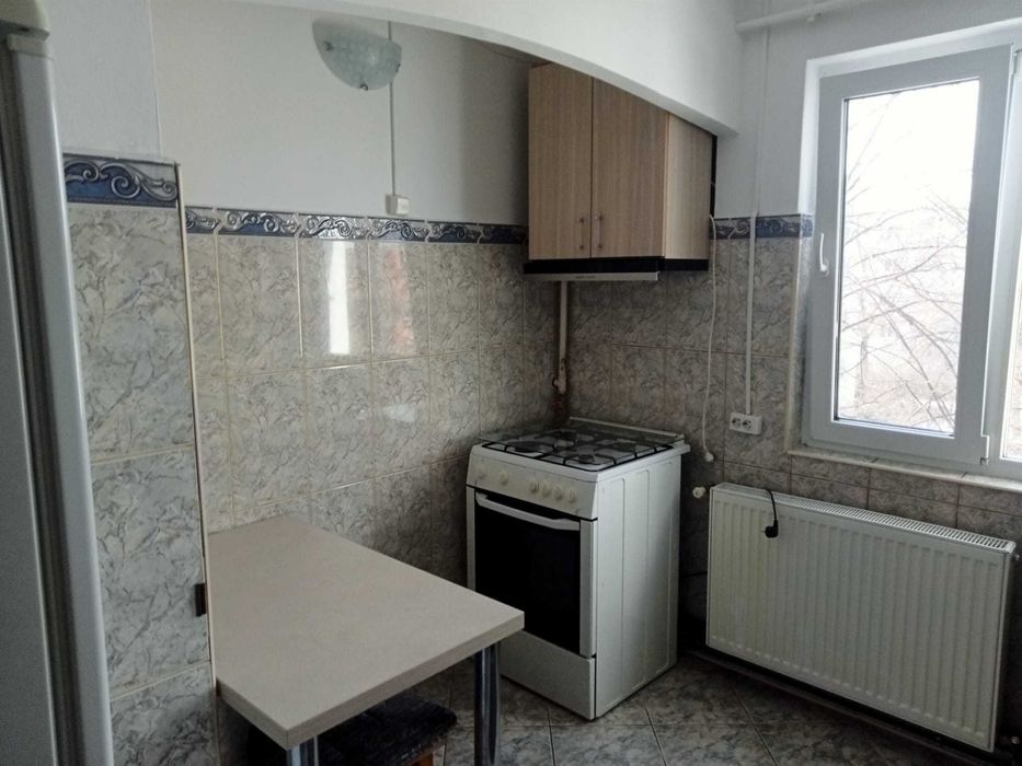 Apartament 3 camere decomandat 70 mp