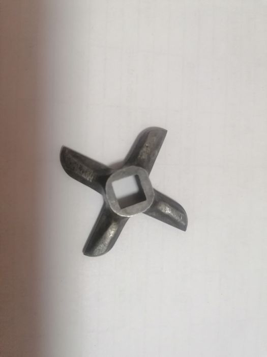 Нож на мясорубку оригинал.