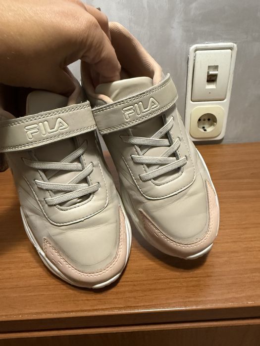 Fila маратонки 36 номер