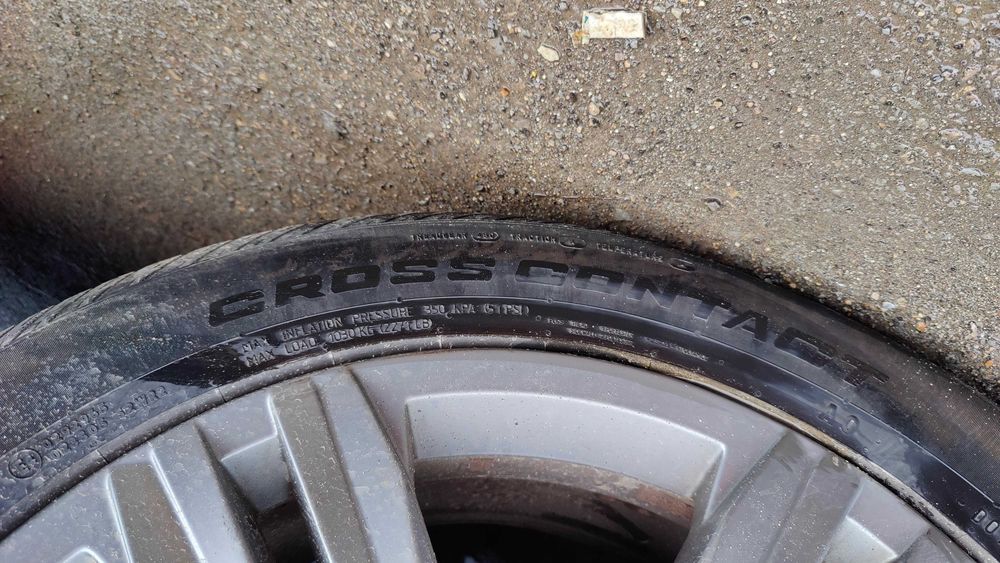 Continental 255/50/R20 Всесезонни | Зимни - DOT 4322 - 3 бр.