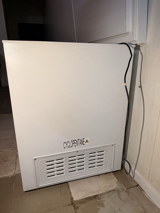 Vand lada frigorifica pentru congelate