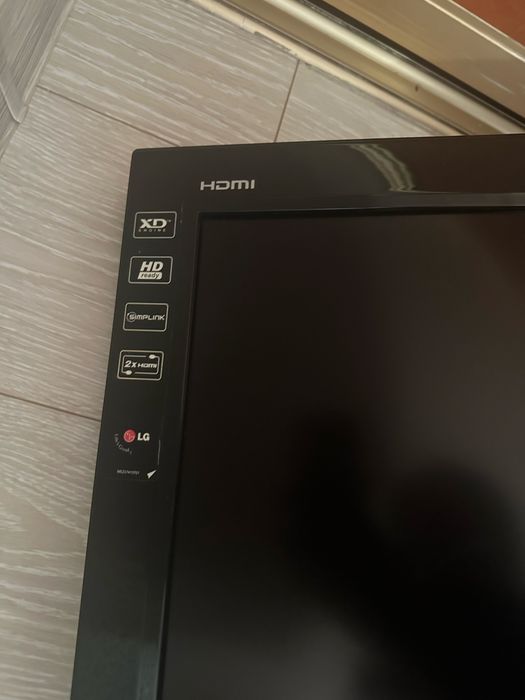 Телевизор LG в хорошем состоянии