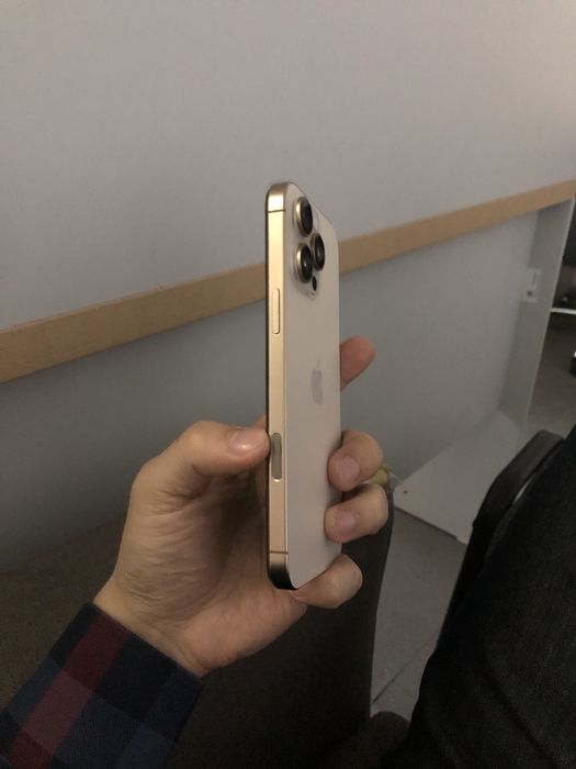Продам iphone 16 pro max