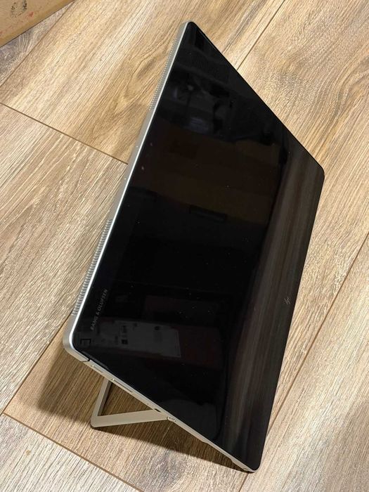 HP Elite X2 1012 G2- Intel Core i5-7300U/8GB RAM/256GB SSD/FullHD+ тъч