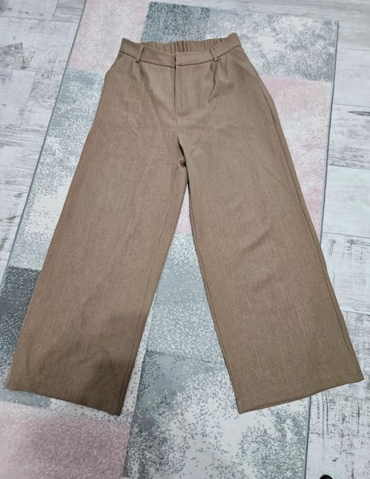 Pantaloni largi bej 40
