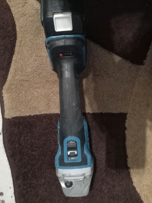 Акумулаторен ъглошлайф и дигитален ъгломер