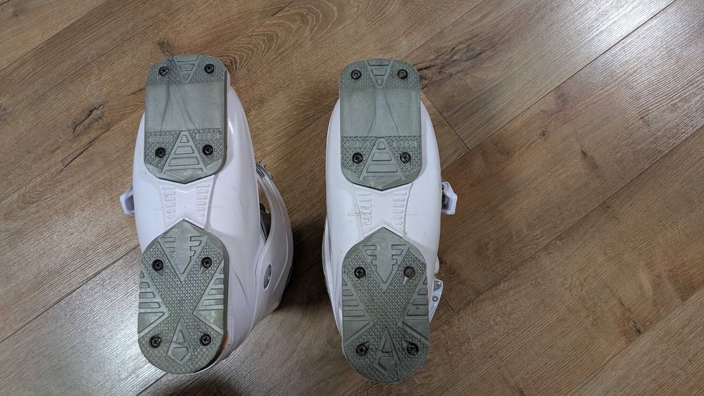 Детски ски HEAD 117 см + апарати + обувки 23/24.5 (номер 34/35)