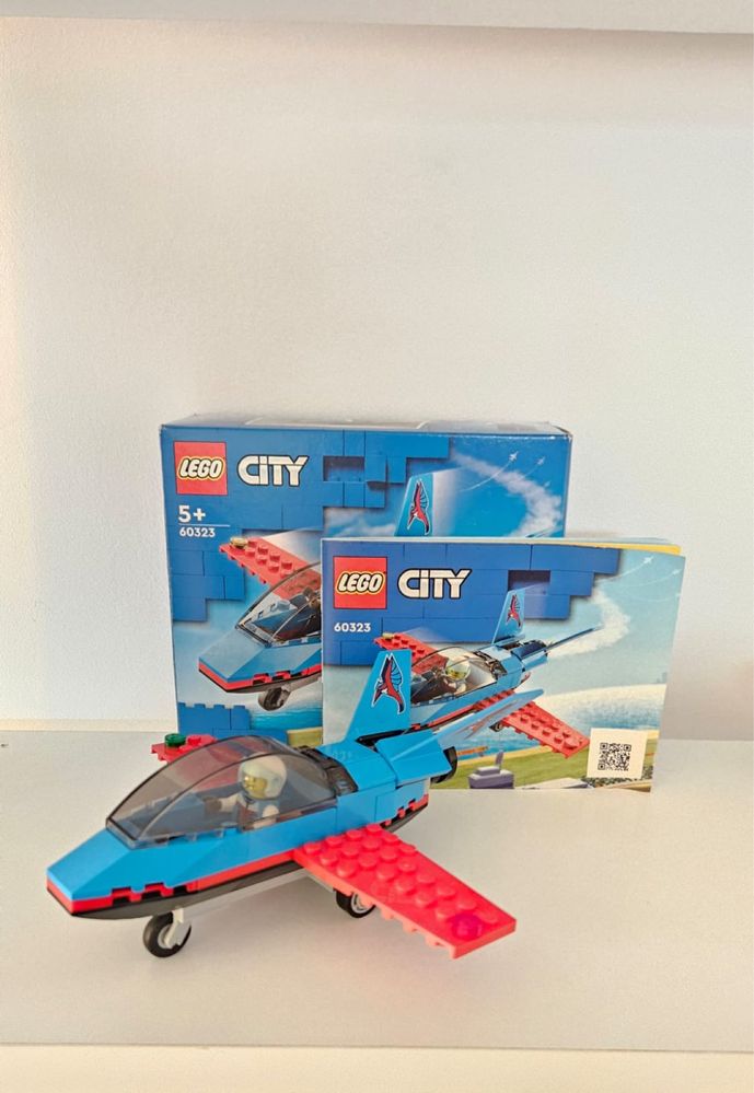 Lego city deals stunt plane