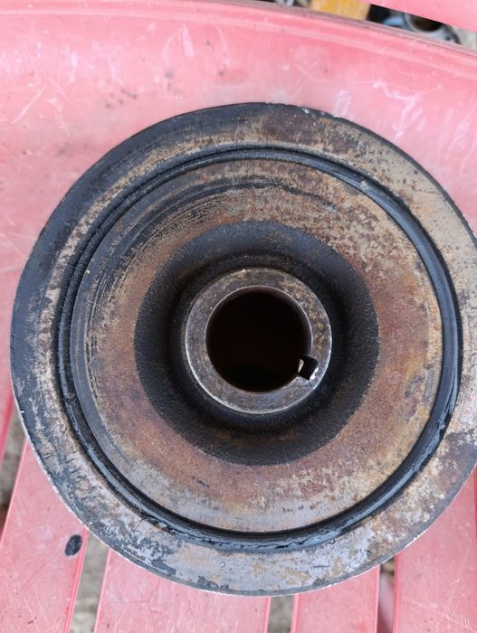 Шкив Тойота Сурф.